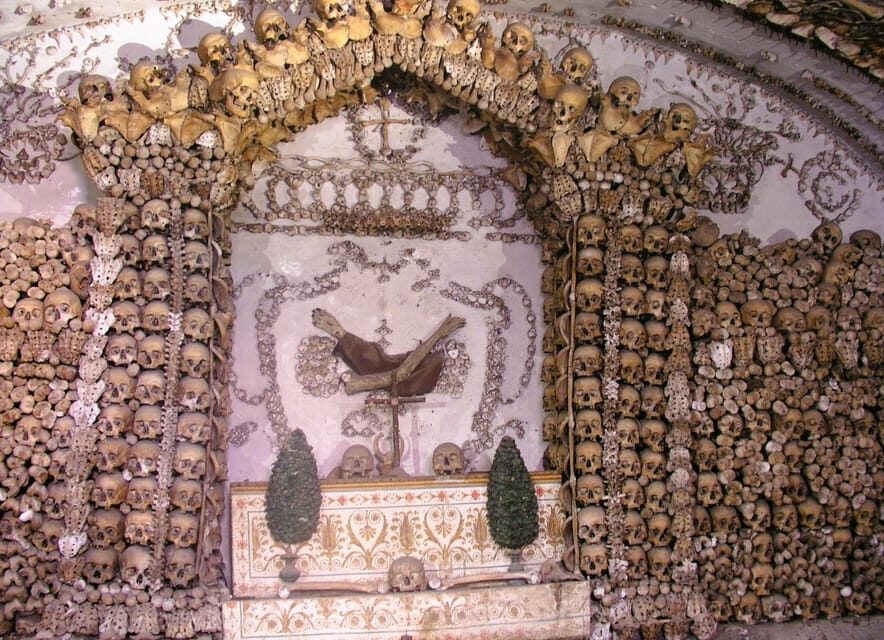 Rome: Capuchin Crypts Express Tour - Exploring the Capuchin Crypts: What You Can Expect