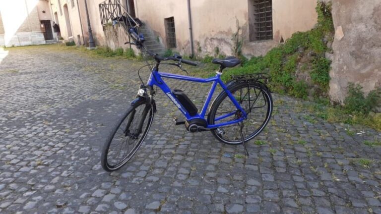 Rome: Electric Bike Rental with Helmet - Who Would Enjoy This?