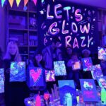 Rome: Fluorescent Painting in artist's studio with Fine Wine - What the Tour Entails: Step-by-Step