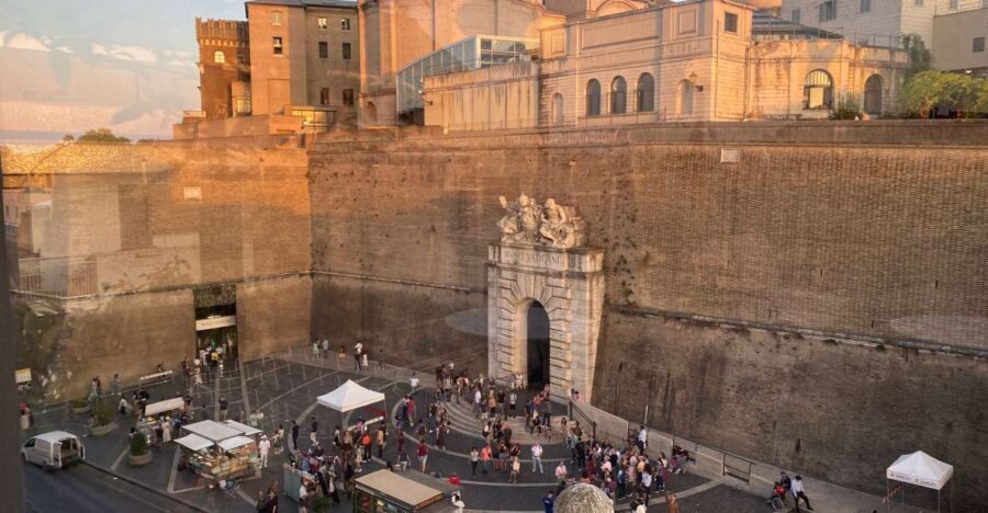 Rome: Reservation at Tmark Hotel & Aperitif Next to Vatican - The Location and Setting