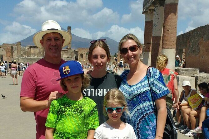 Rome to Pompeii Tour for Kids & Families w Hotel Pickup & Skip-the-Line Tickets - Exploring Pompeii in Comfort and Style