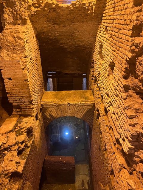 Rome: Trevi Fountain District Underground Tour and Ice Cream - What the Tour Includes and Excludes