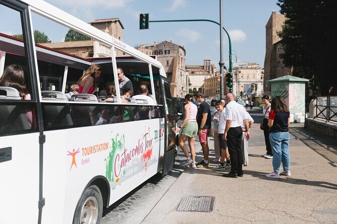 Romes Bone Chapel & Catacombs: Skulls, Crypts & City Ride - Who Will Love This Tour?