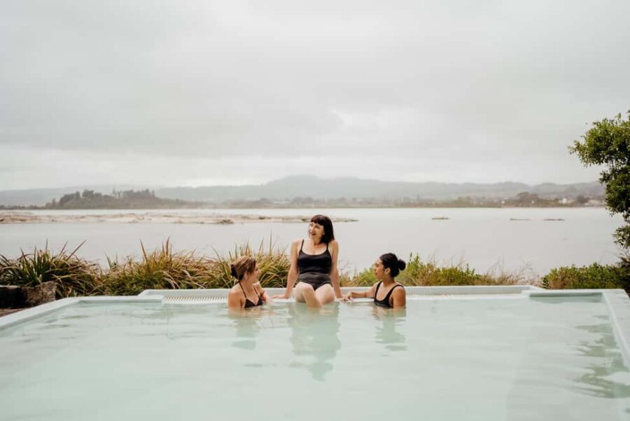 Rotorua Lake: Deluxe Lake Spa Geothermal Hot Spring Bathing - The Pools and Their Therapeutic Benefits