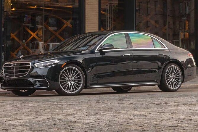 Round Trip Private Transfer Berlin Brandenburg BER to Berlin City by Luxury Car - Why Travel in Style?