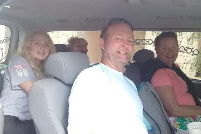 Round Trip - Puerto Morelos - Private Service - In-Depth Review of the Cancun to Puerto Morelos Private Transfer