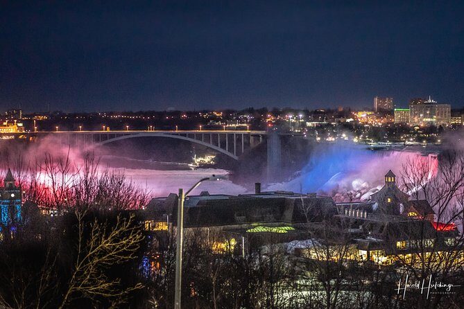 ROUNDTRIP Ground Transfer Buffalo Niagara Int Airport (BUF)-Niagara Falls Canada