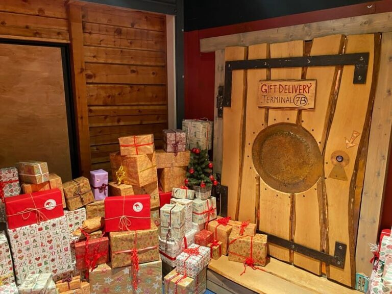 Rovaniemi: Guided Tour of Santa Claus Village with Pickup - FAQ