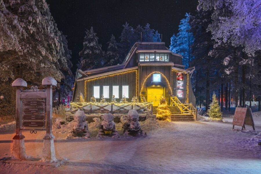 Rovaniemi: Search for Northern Lights Snowmobiling Trip - An In-Depth Look at the Rovaniemi Snowmobiling Tour