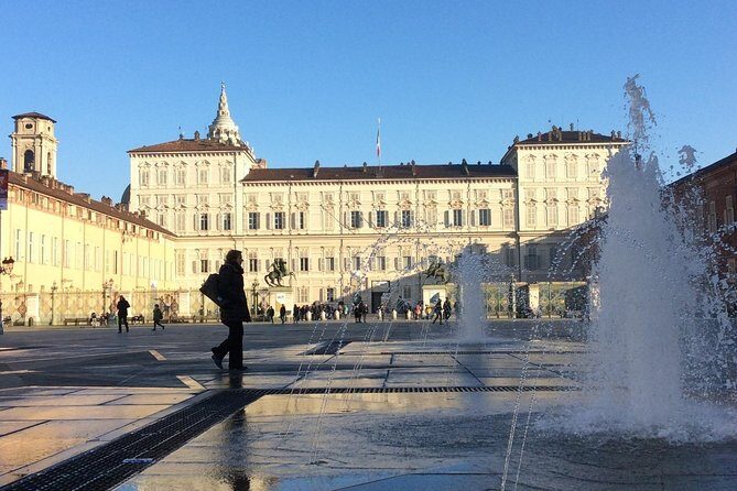 Royal Palace, Armory and Chapel of the Shroud with local Guide - A Deep Dive into This Turin Tour