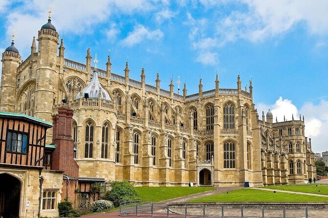 Royal Windsor & Stonehenge Private Tour - Exploring the Itinerary in Detail