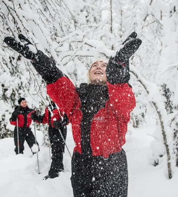 Ruka:Daytime winter wonderland hike