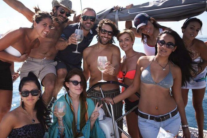 Sailing to Cyclops Islands Group Tour - Onboard Experience: Food, Drinks, and Sailing Tips