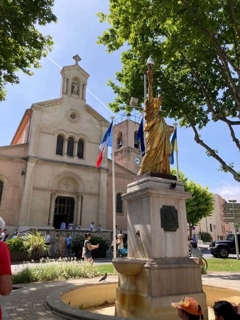 Saint-Cyr-sur-mer: Guided tour and tasting of local specialities - Frequently Asked Questions