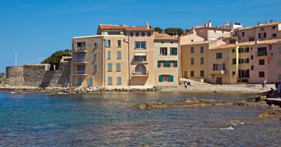 Saint-Tropez: Express Walk with a Local in 60 minutes - Analyzing the Price and Value