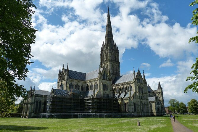 Salisbury Private Walking Tour with a Professional Guide - What You Can Expect at Each Stop