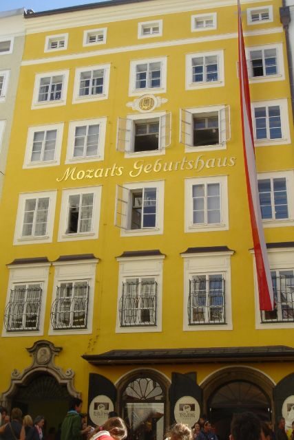 Salzburg 2.5-Hour Walking Tour: Mozart, Old Town & More - Authentic Insights from Travelers