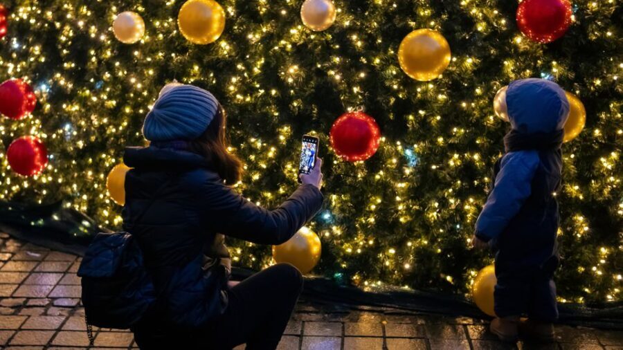 Salzburg: Christmas Market Magic with a Local - Authentic Insights Based on Reviews