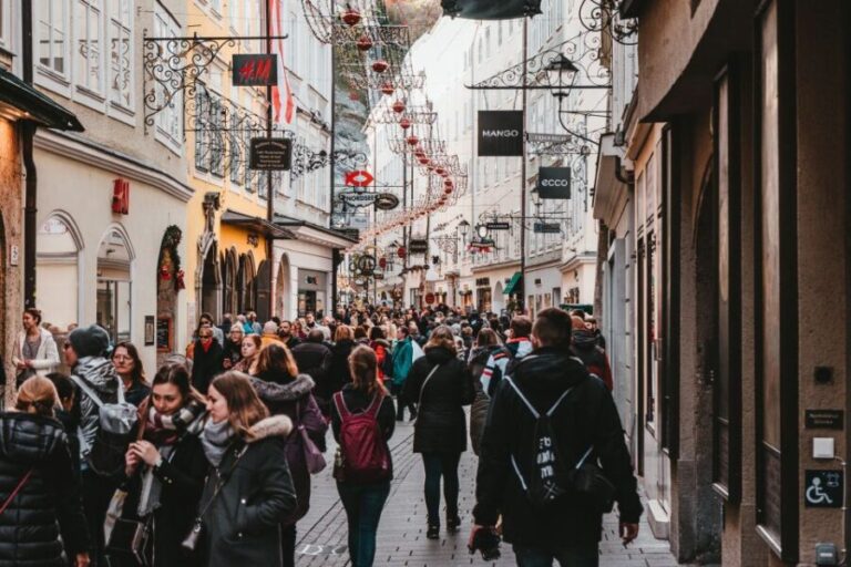 Salzburg: Express Walk with a Local in 60 minutes - Who Should Take This Tour?