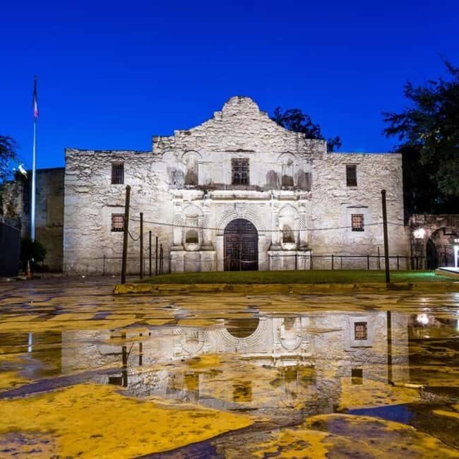 San Antonio: City Lights Night Tour by Trolley