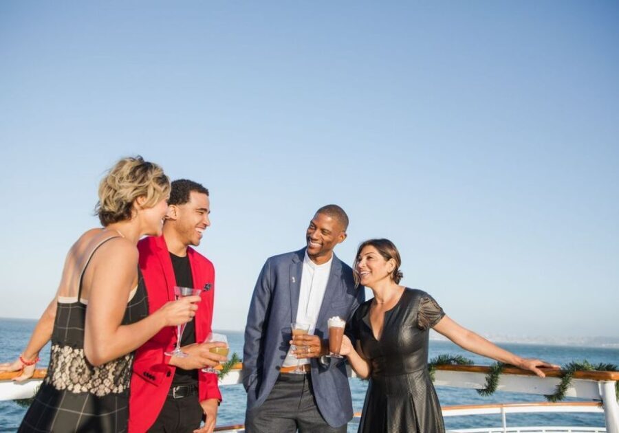 San Diego: Christmas Day Buffet Brunch or Dinner Cruise - Who Should Consider This Cruise?