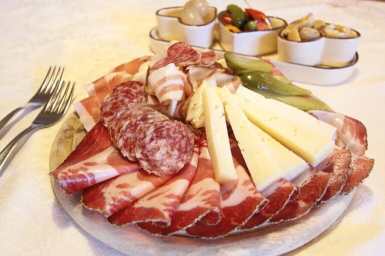 San Gimignano: 2-Hour Wine & Gourmet Tasting with Drinks - Why You Should Consider This Tour