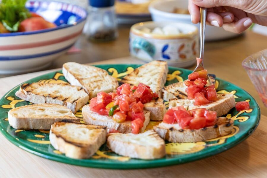 San Gimignano: Tuscan Wine & Bruschetta Tasting for Families - Exploring the Heart of Tuscany: What the Tour Offers