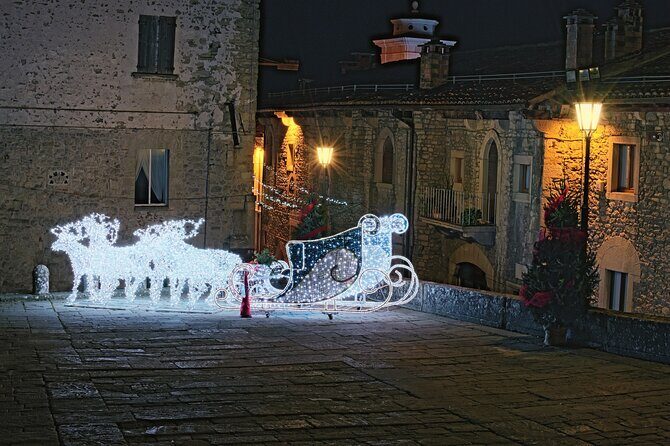 San Marinos Starlit Stroll: A Christmas Walking Tour - An In-Depth Look at the Tour Experience