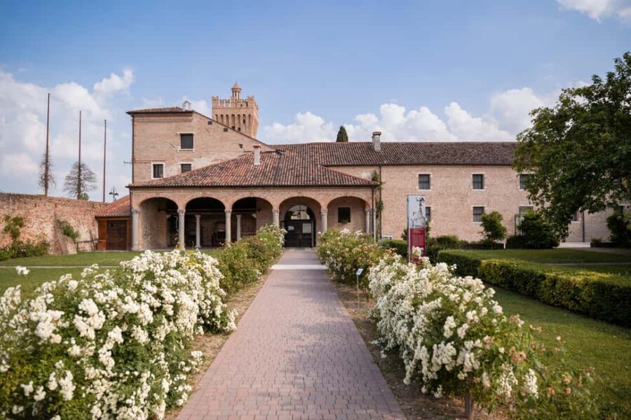 San Pelagio Castle Entry & Guided Tour to D'Annunzio Rooms - Who Should Consider This Tour?