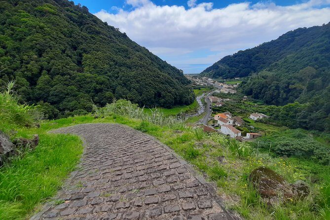 Sanguinho hike, Salto do Prego Waterfall and Furnas hotsprings - Transportation, Group Size, and Value