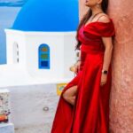 Santorini: 40-minute Photoshoot in Oia - The Value of the Experience