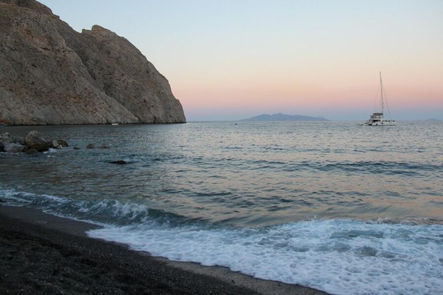 Santorini Fully Customizable Tour - Who Should Consider This Tour?