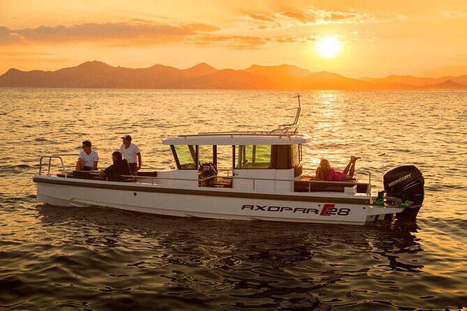 Santorini Half Day MotorCruiser Private Cruise incl. Meal,Drinks &Free Transport - Authentic Santorini from the Water: A Detailed Look