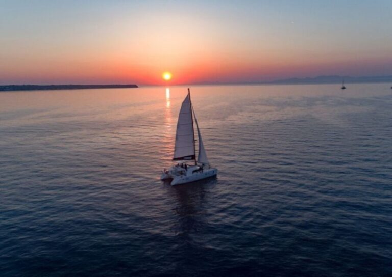 Santorini: Private Sunset Cruise with Dinner and Drinks - An In-Depth Look at the Santorini Private Sunset Cruise