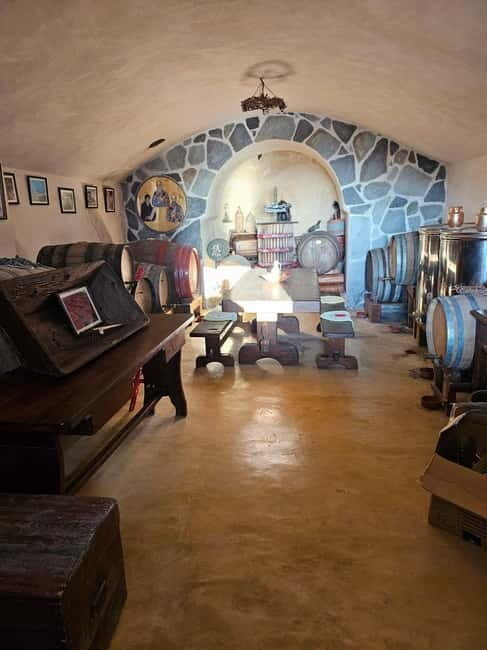 Santorini: Shared Wine Tasting and Culinary Experience - A Closer Look at the Tour Experience