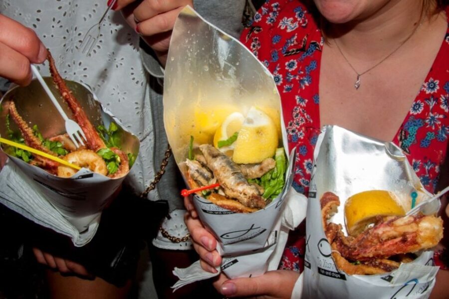 Santorini: Sunset Walking Tour with Local Food and Drinks - What Makes This Tour Stand Out?