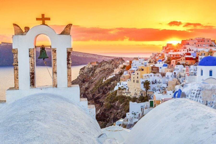 Santorini: Top Sights Day Trip, Wine Tasting, & Oia Sunset - The Experience for Different Travelers