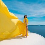 Santorini: Unique Flying Dress Photoshoot Experience - The Locations: Iconic and Customizable