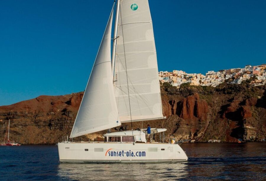 Santorini:Private Catamaran Tour with BBQ & Unlimited Drinks - Exploring Santorini from the Water: A Deep Dive into the Catamaran Experience