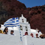 Santorini:Private Top Highlights & Hidden Gems Tour - Discovering Oia: The Queen of Santorini