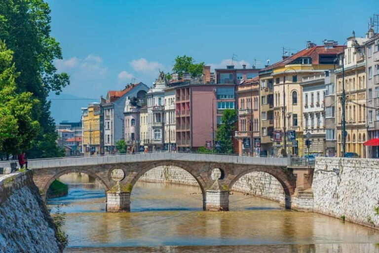Sarajevo Old Town: Bosnian Ethnic Food & Coffee Walking Tour - A Deep Dive into the Sarajevo Old Town Experience