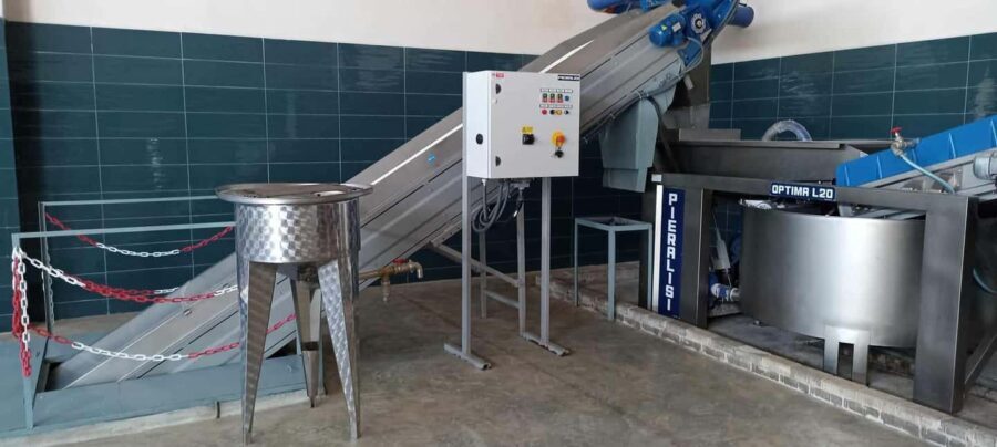 Saranda: Wine and raki tasting, local products. - Olive Oil Production