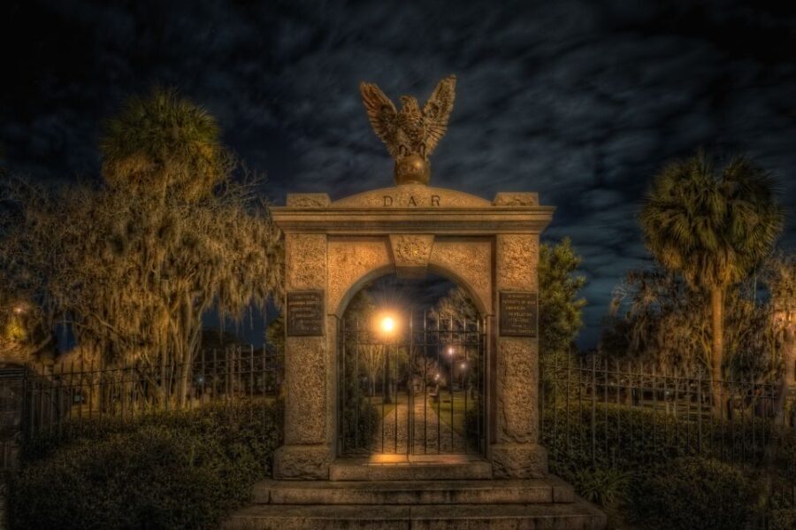 Savannah: Haunted Pub Crawl - A Close Look at the Haunted Pub Crawl Experience