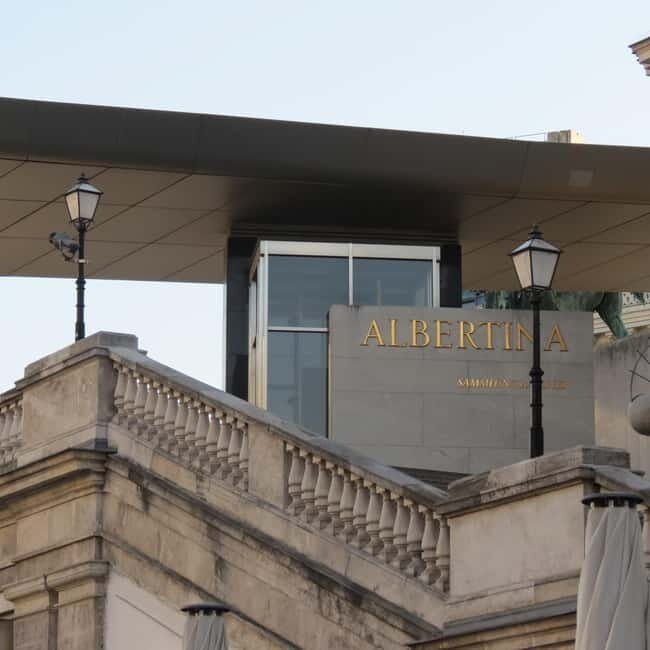 Scandals, affaires & anecdotes in Vienna - A Detailed Look at What Makes This Tour Special
