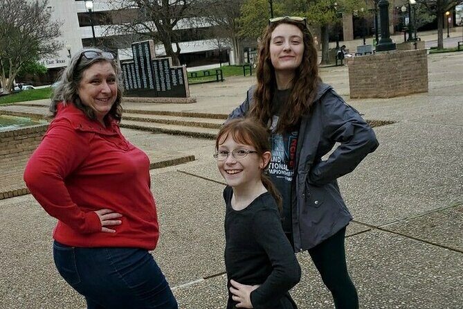 Scavenger Hunt Adventure in Edmonton by Crazy Dash - What Makes This Tour Stand Out?