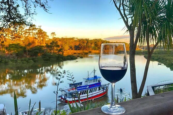 Scenic Ferry Trip to The Historic Riverhead Tavern - A Detailed Look at the Experience