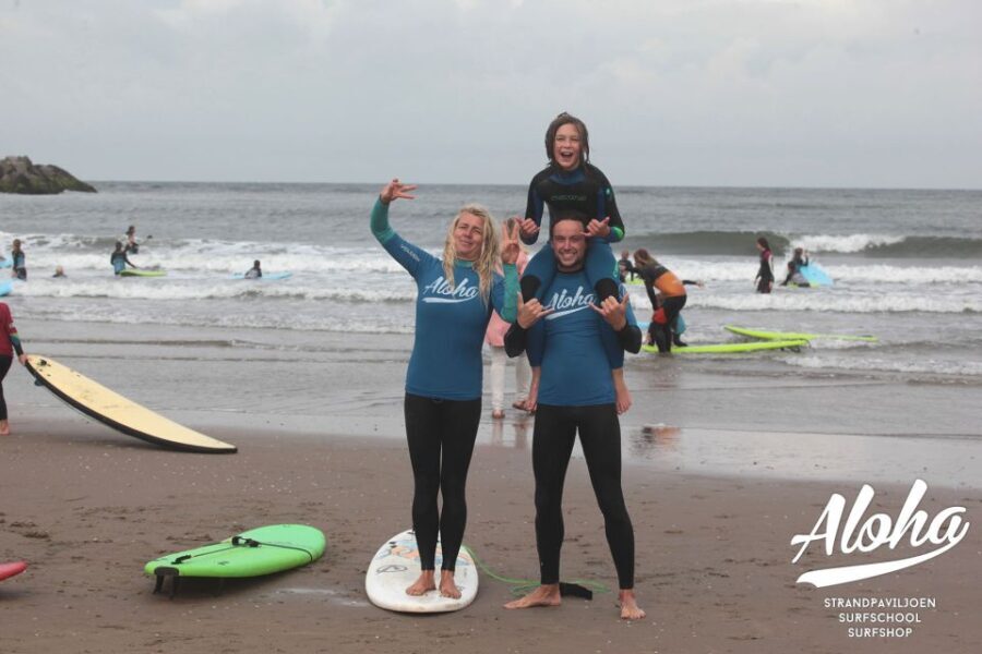 Scheveningen Beach: 1,5 hour Surf experience for families - An In-Depth Look at the Scheveningen Surf Lesson
