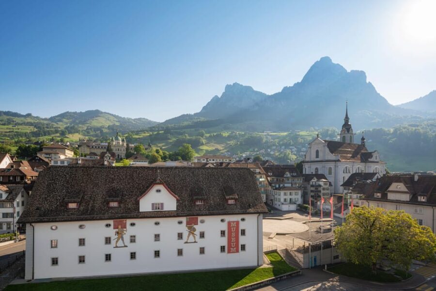 Schwyz: Museum-Ticket Forum of Swiss History Schwyz - An In-Depth Look at the Swiss History Museum in Schwyz