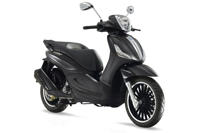 Scooter Rental 300cc - What’s Included and What’s Not