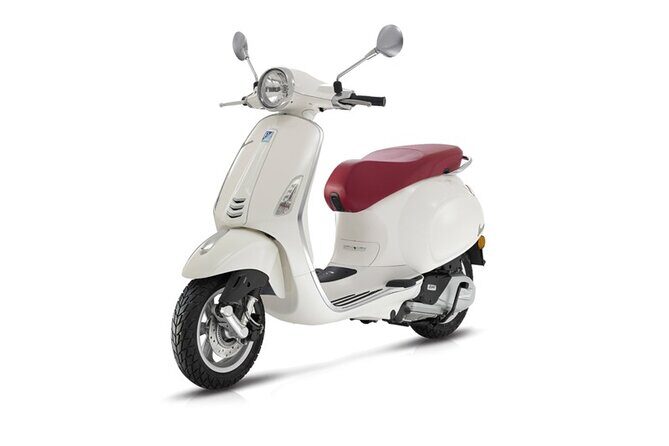 Scooter Rental Vespa Primavera 125cc from Sorrento - In-Depth: Exploring the Amalfi Coast by Scooter